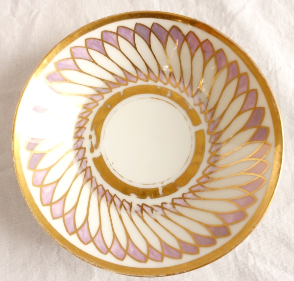 Dagoty : tasse à café de forme litron Egyptienne en porcelaine de Paris, époque Empire - signée