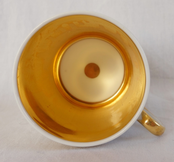Tasse musicale d'époque Empire en porcelaine de Paris blanche et or - début XIXe siècle