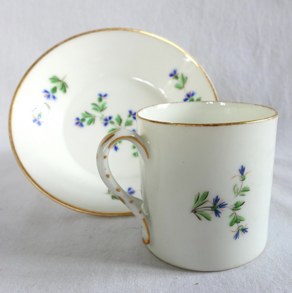 Paris porcelain coffee cup, Barbeaux decoration, late 18th century
