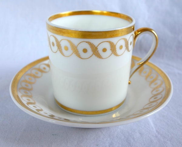 Nast Manufacture : Empire Paris porcelain coffee cup enhanced with fine gold - signed