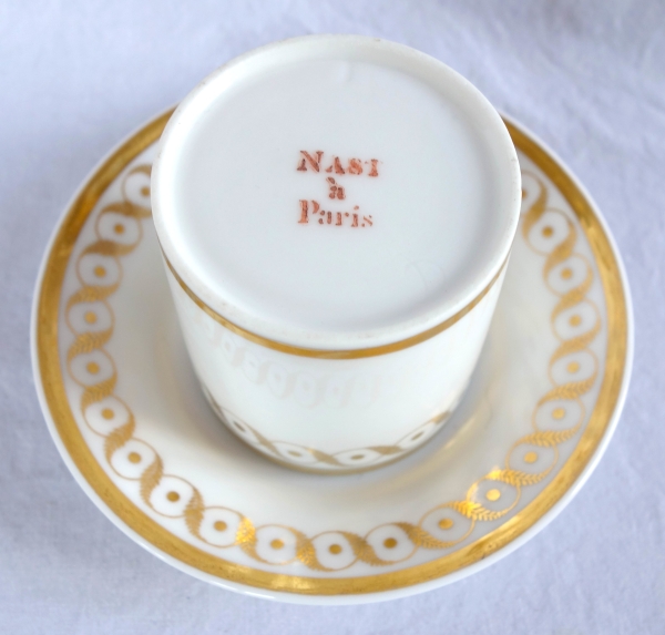 Nast Manufacture : Empire Paris porcelain coffee cup enhanced with fine gold - signed