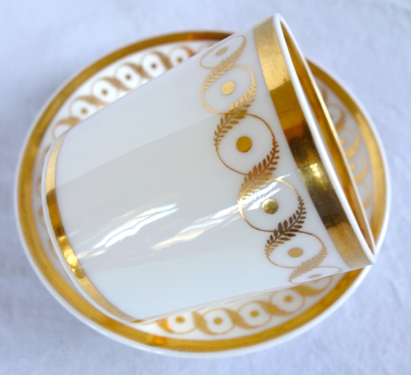 Nast Manufacture : Empire Paris porcelain coffee cup enhanced with fine gold - signed