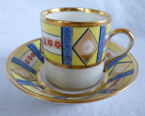 Tasse à café litron en porcelaine d'époque Empire - début XIXe siècle