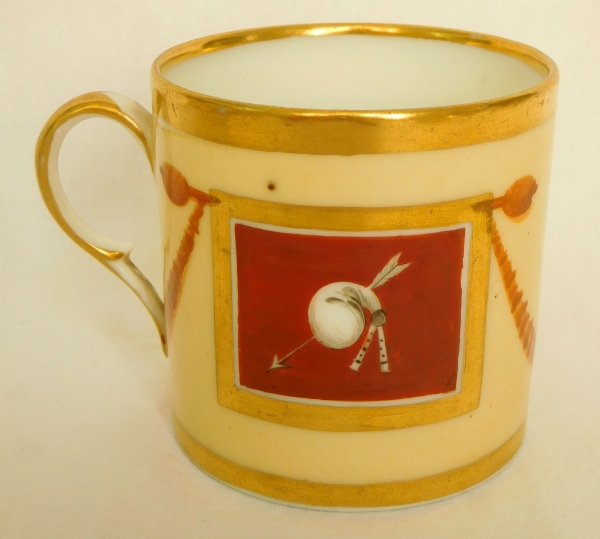 Empire Paris porcelain coffee cup enhanced with fine gold - early 19th century