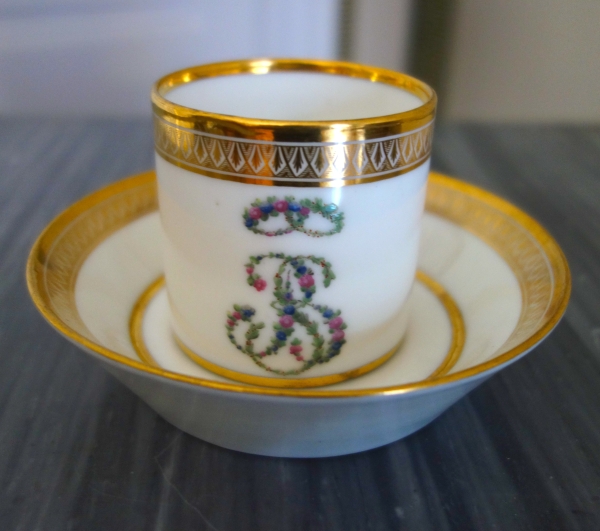 Manufacture du Duc d'Angoulême : tasse litron en porcelaine, époque Louis XVI