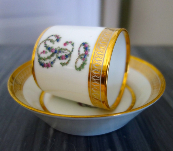 Manufacture du Duc d'Angoulême : tasse litron en porcelaine, époque Louis XVI