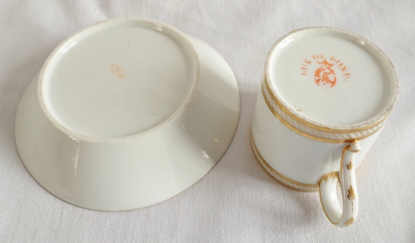 Manufacture du Duc d'Angoulême : tasse litron en porcelaine d'époque Louis XVI - signée