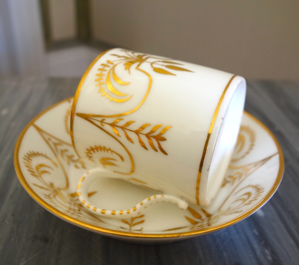 Tasse litron d'époque Consulat attribuée à Darte - porcelaine blanche et or