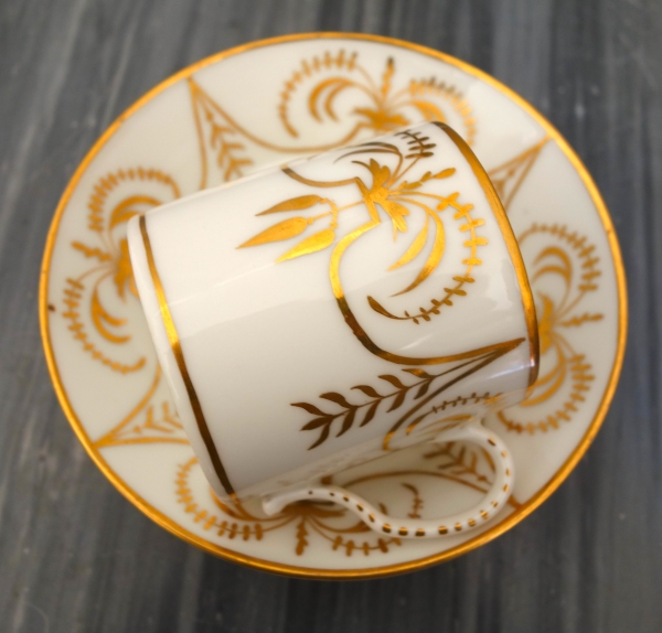 Tasse litron d'époque Consulat attribuée à Darte - porcelaine blanche et or