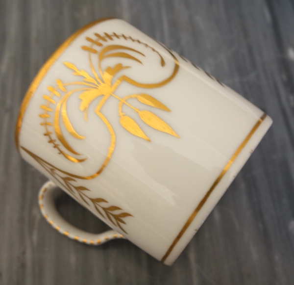 Tasse litron d'époque Consulat attribuée à Darte - porcelaine blanche et or