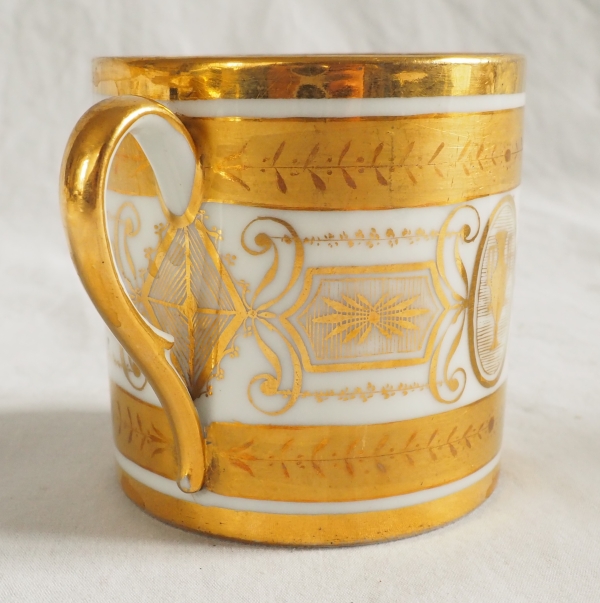 Tasse litron d'époque Directoire en porcelaine de Paris blanche et or - fin XVIIIe siècle