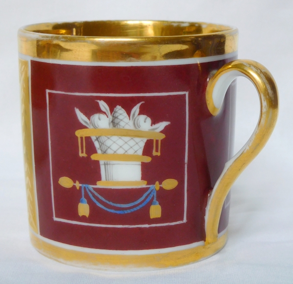 Empire Paris porcelain coffee cup enhanced with fine gold - attributed to Nast