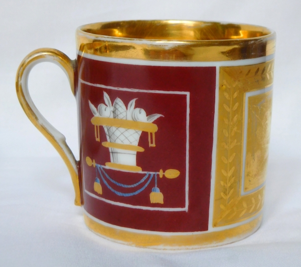 Empire Paris porcelain coffee cup enhanced with fine gold - attributed to Nast