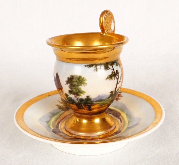 Empire Paris porcelain coffee cup enhanced with fine gold, early 19th century