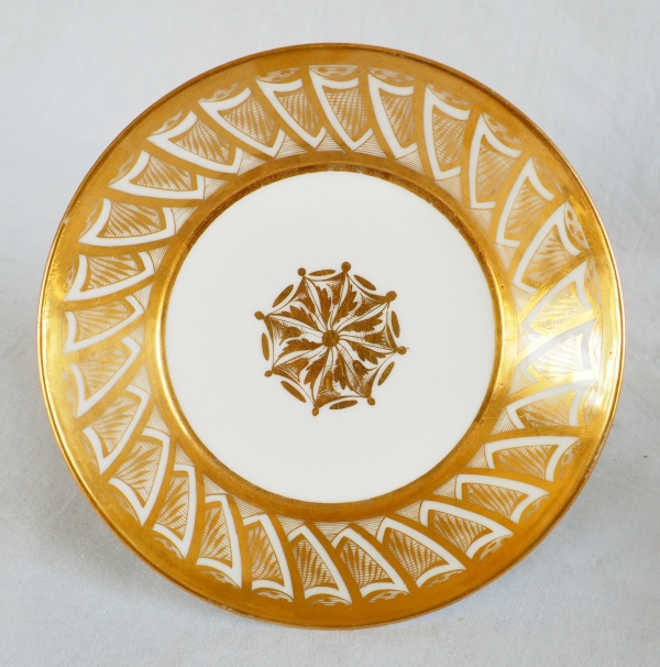 Tasse litron d'époque Empire en porcelaine blanche et or attribuée à Dagoty