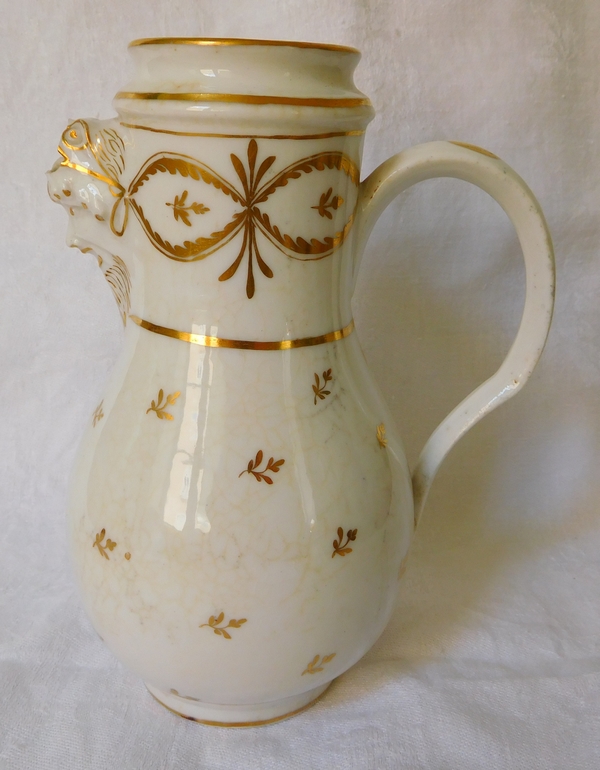 Manufacture de la Reine - Paris porcelain coffee cup - 18th century