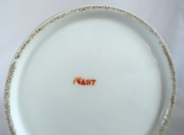 Nast Manufacture : Empire porcelain tea pot enhanced with fine gold - signed - late 19th century