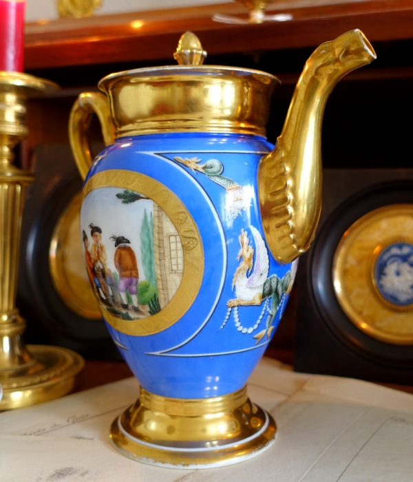 Paris Porcelain teapot, Empire Restoration period - attributed to Lebon-halley Manufacture