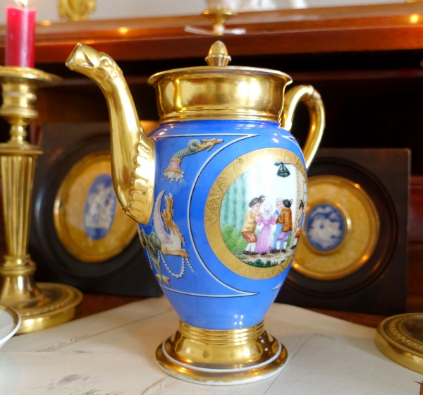 Paris Porcelain teapot, Empire Restoration period - attributed to Lebon-halley Manufacture