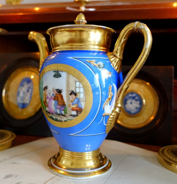 Paris Porcelain teapot, Empire Restoration period - attributed to Lebon-halley Manufacture