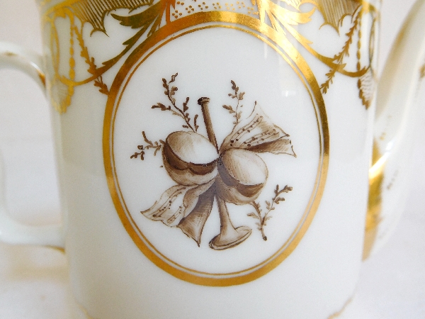 Théière en porcelaine de Paris d'époque XVIIIe or et grisaille