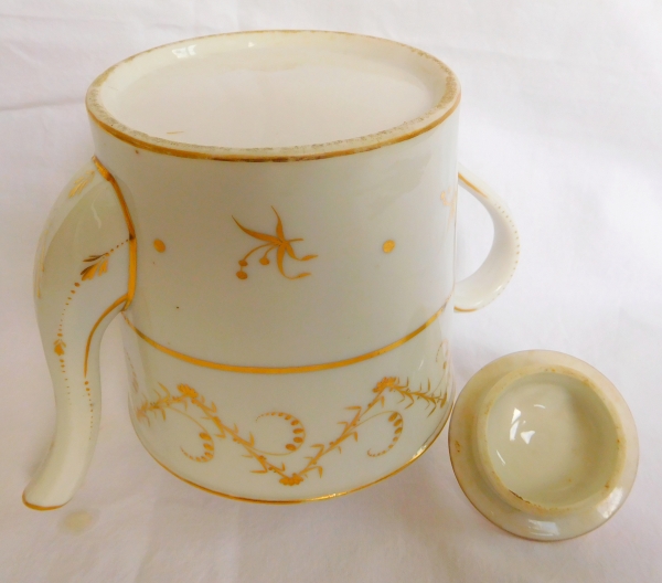 Théière en porcelaine de Paris dorée à l'or - époque Empire début XIXe siècle