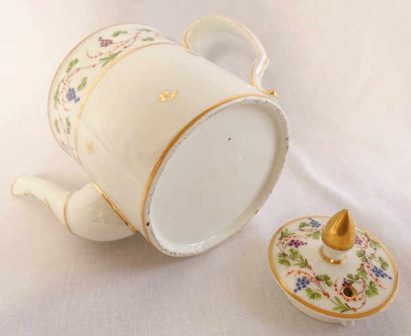 Empire polychromatic and gilt Paris porcelain teapot, late 18th century / early 19th century