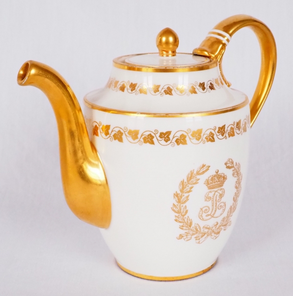 Sevres manufacture : porcelain teapot from Louis Philippe royal residence Chateau de Bizy