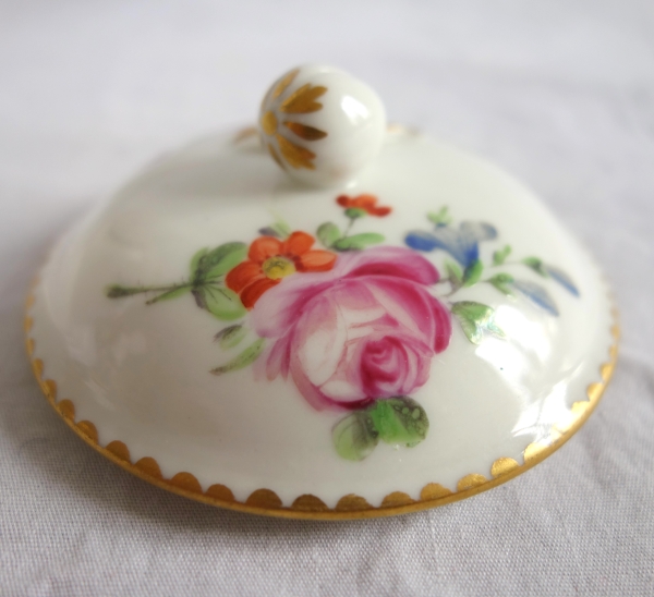 Théière en porcelaine d'époque Louis XVI attribuée à la Manufacture du duc d'Angoulême, vers 1780