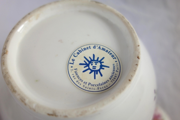 Théière en porcelaine d'époque Louis XVI attribuée à la Manufacture du duc d'Angoulême, vers 1780