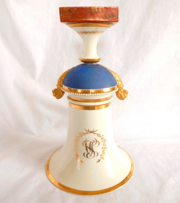 Tall Empire Paris porcelain vase enhanced with fine gold, early 19th century