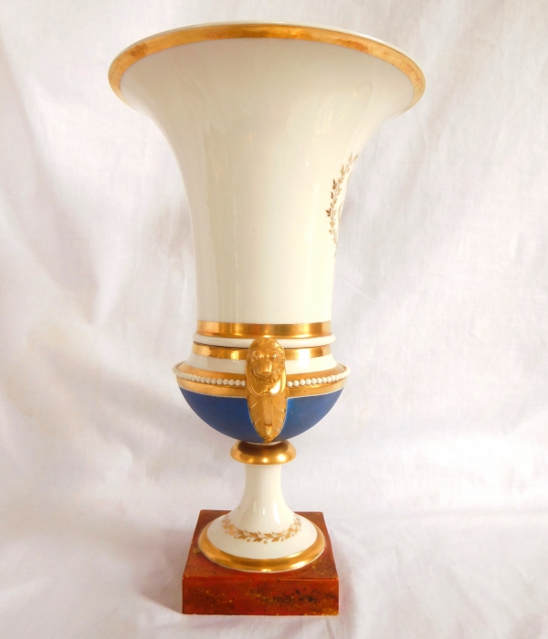 Tall Empire Paris porcelain vase enhanced with fine gold, early 19th century