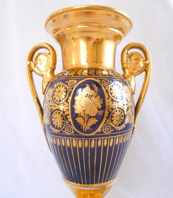 Ornamental porcelain vase attributed to Darte Manufacture - Empire production, 19th century
