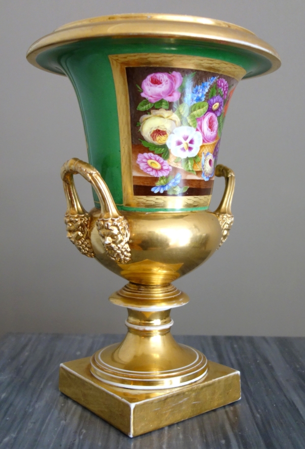 Grand vase Medicis en porcelaine de Paris - style Empire d'époque Restauration - 29cm