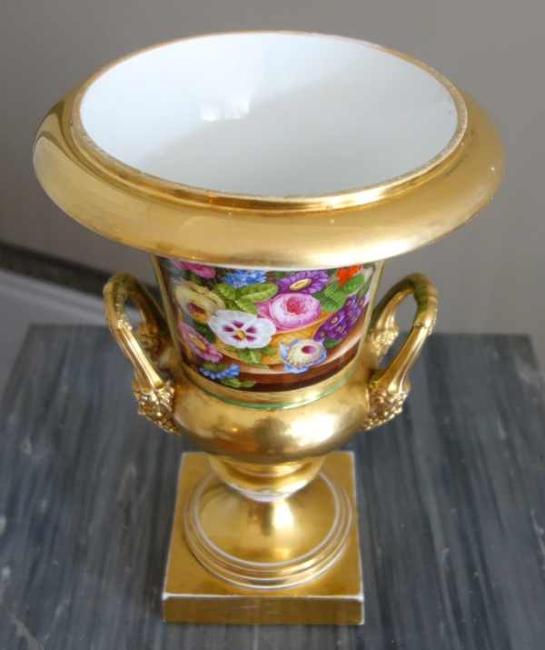 Grand vase Medicis en porcelaine de Paris - style Empire d'époque Restauration - 29cm