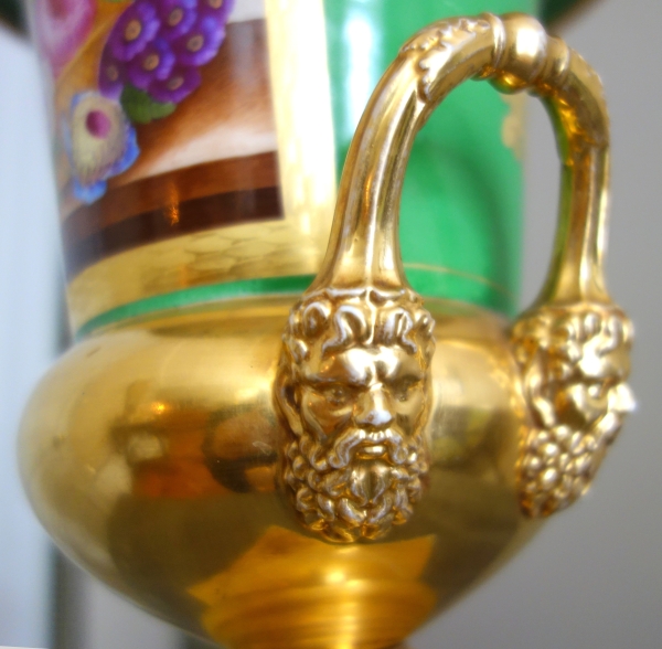 Grand vase Medicis en porcelaine de Paris - style Empire d'époque Restauration - 29cm