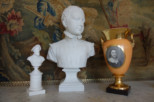 Grand vase d'ornement Empire en porcelaine de Paris - portrait de François Ier