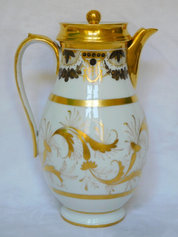 Louis XVI / Directoire Paris porcelain coffee pot - late 18th century circa 1790