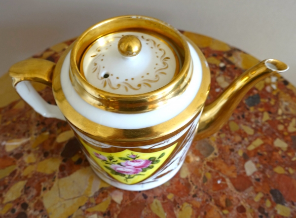 Empire Paris porcelain teapot, early 19th century circa 1820