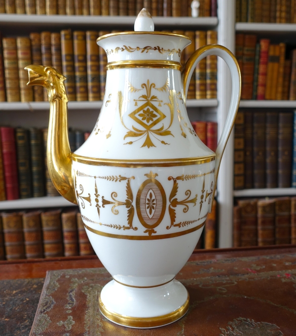 Halley Manufacture : tall Empire Paris porcelain teapot, early 19th century