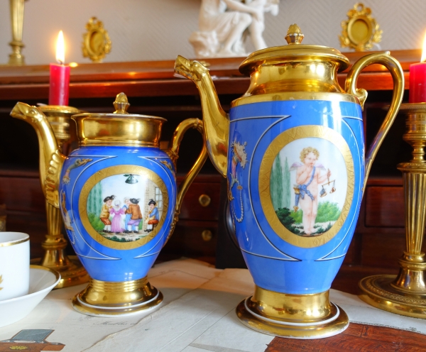 Paris Porcelain coffee pot, Empire Restoration period - attributed to Lebon-halley Manufacture