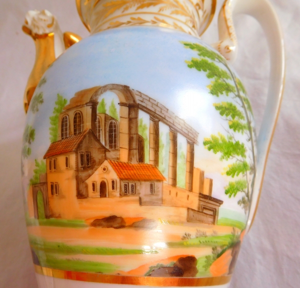 Grande verseuse / cafetière Empire en porcelaine de Paris dorée à paysage tournant, XIXe siècle vers 1820