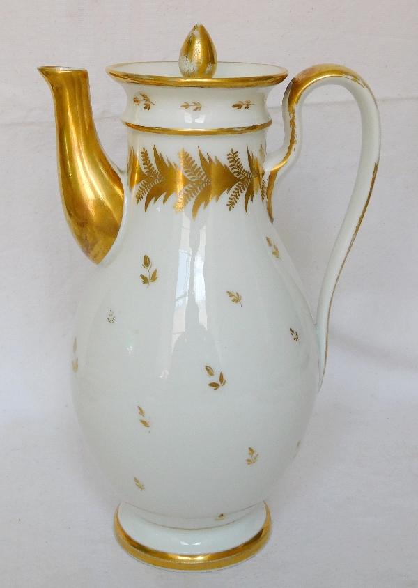 Locre porcelain coffee pot - Louis XVI period, 18th century