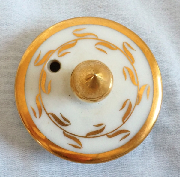 Verseuse, cafetière d'époque Empire en porcelaine de Paris attribuée à Locré