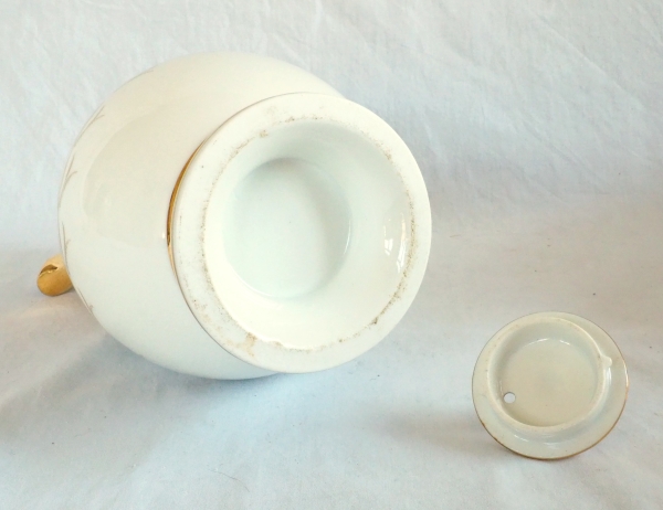 Verseuse, cafetière d'époque Empire en porcelaine de Paris attribuée à Locré