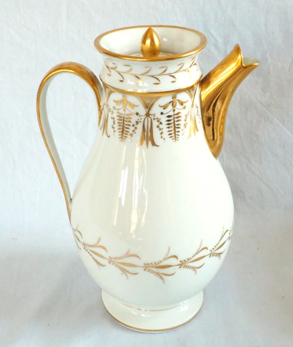 Verseuse, cafetière d'époque Empire en porcelaine de Paris attribuée à Locré