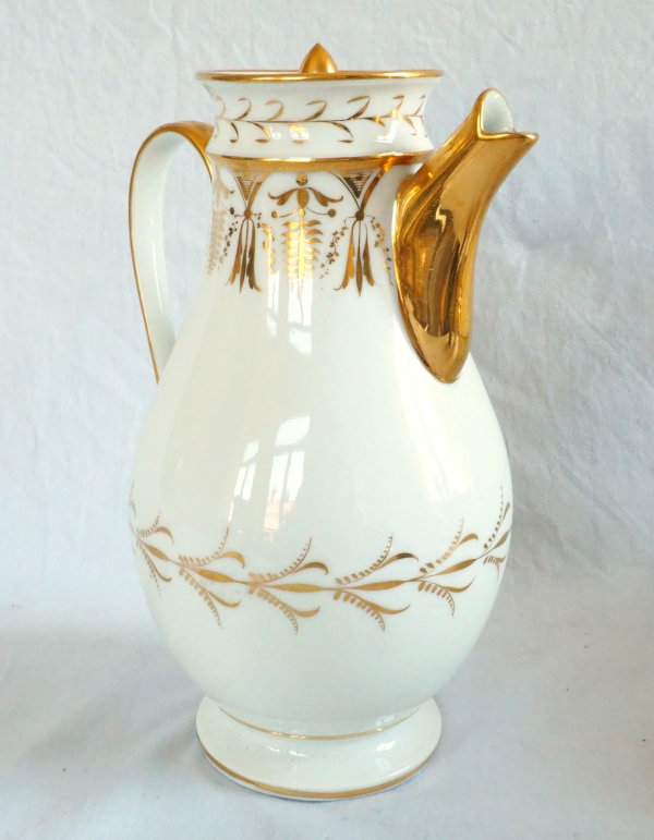 Verseuse, cafetière d'époque Empire en porcelaine de Paris attribuée à Locré