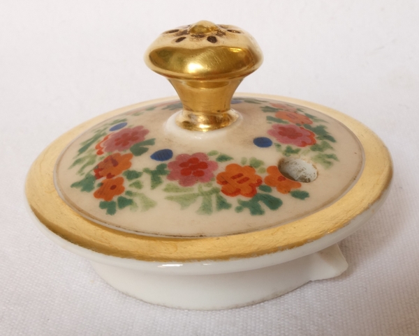 Paris porcelain coffee pot enhanced with fine gold, 19th century circa 1830