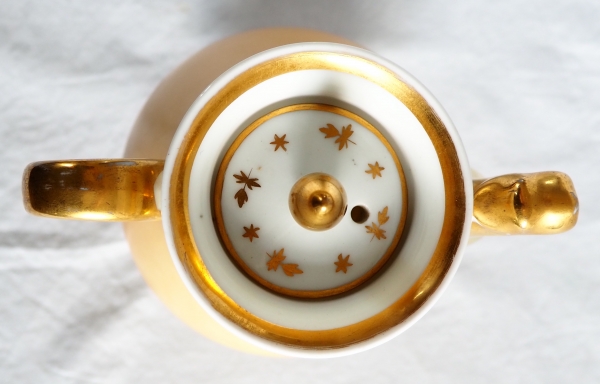 Tall Empire Paris porcelain coffee pot, early 19th century circa 1820