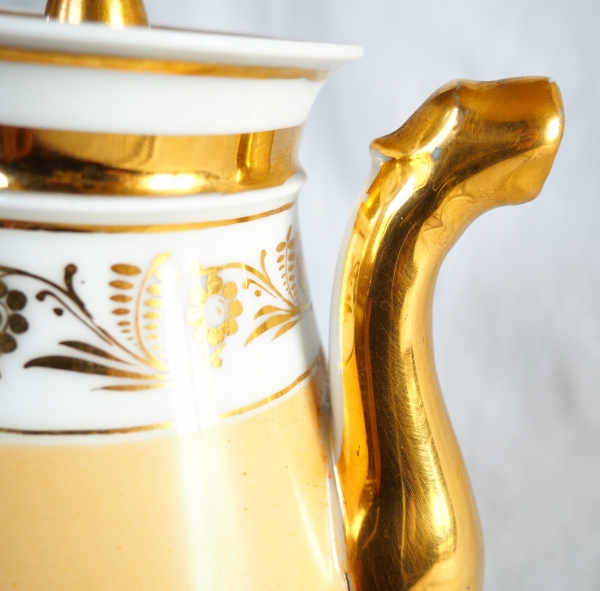 Tall Empire Paris porcelain coffee pot, early 19th century circa 1820